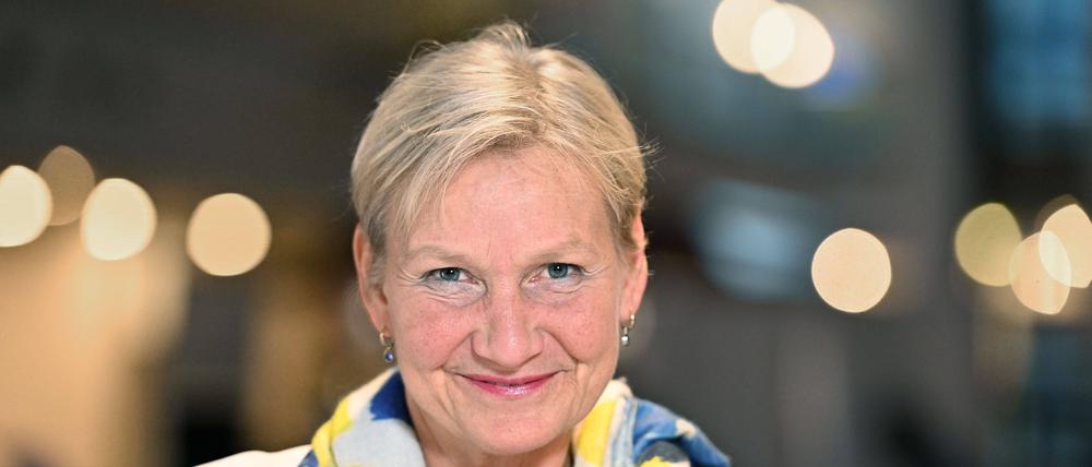 Nach dem Rücktritt von Annette Kurschus als Ratsvorsitzende der Evangelischen Kirche in Deutschland übernimmt die Hamburger Bischöfin Kirsten Fehrs das Amt kommissarisch.