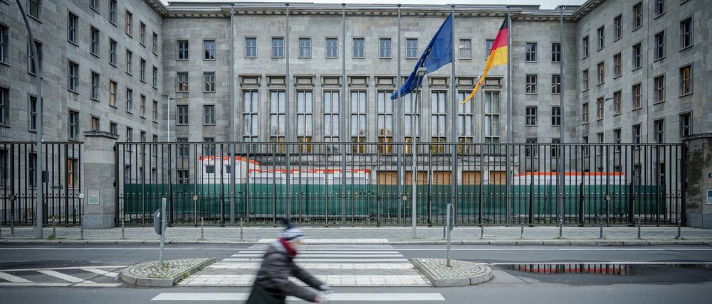 Das Finanzministerium hatte die Verpflichtungsermächtigungen aus dem Haushalt 2023 gesperrt.