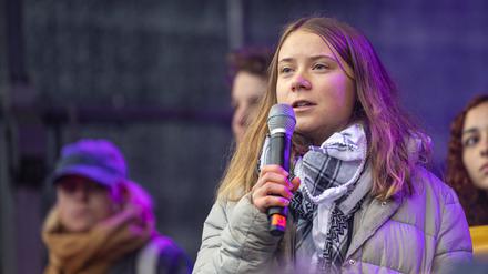 Die schwedische Klimaaktivistin Greta Thunberg bei einer Rede in Amsterdam.