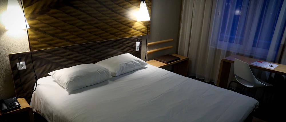 Festnahme in Hotel in Potsdam: Die Polizei stellte ein Paar wegen Betrugs. (Symbolbild)