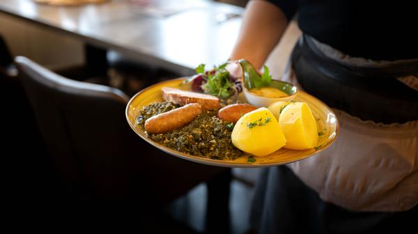 Die Mehrwertsteuer in der Gastronomie sinkt zum Jahreswechsel.