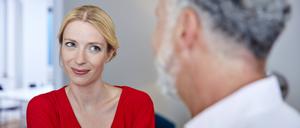 Von „Grooming“ sprechen manche, wenn sie von ihrem deutlich älteren Partner manipuliert werden.