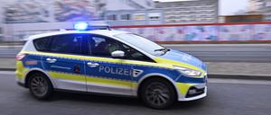 Polizeiwagen im Einsatz. (Symbolbild)