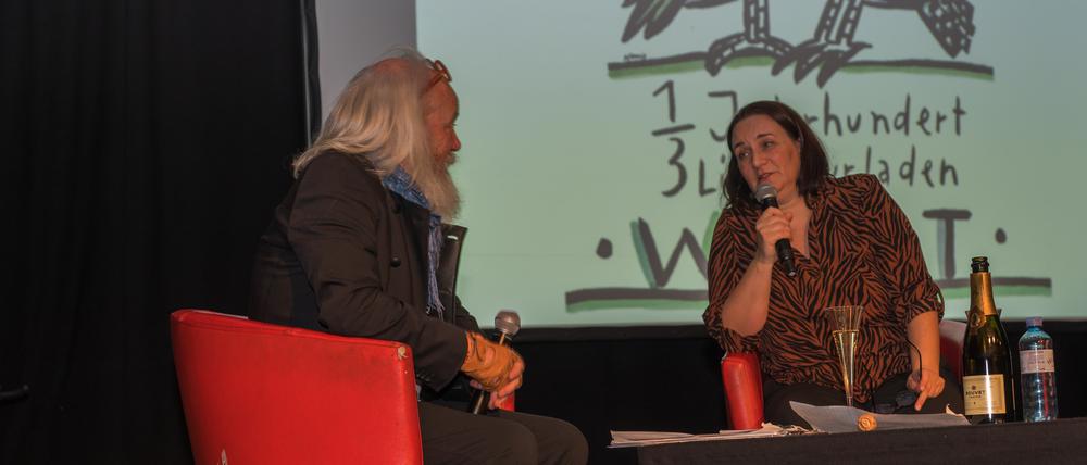 33 Jahre Literaturladen. Buchhändler Carsten Wist und Büchnerpreisträgerin Terézia Mora in der Waschhaus-Arena.