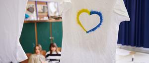 Rund 90 ukrainische Schüler:innen besuchen aktuell deutsch-ukrainische Begegnungsklassen an der Helene-Lange-Schule.