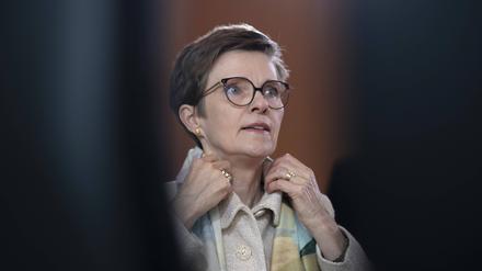 Die EZB-Chefaufseherin Claudia Buch ruft Banken dazu auf, mehr in ihre Widerstandsfähigkeit zu investieren.