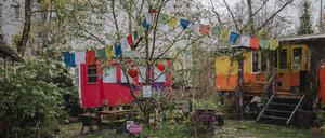Die Rollheimer haben ihre Wagen auf einem alten Friedhofsgelände aufgebaut. 