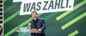 Robert Habeck drohen auf dem Parteitag der Grünen heftige Debatten.