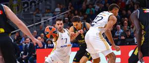 An Real Madrid (links Facundo Campazzo, rechts Eddy Tavares) war für Matteo Spagnolo und Alba Berlin kein Vorbeikommen. 