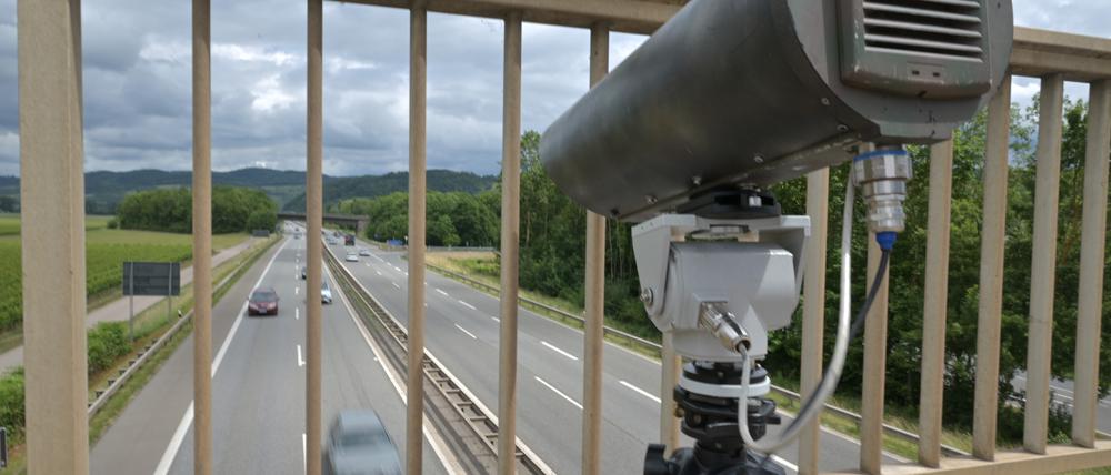 Eine Monocam: Damit fahndete das Polizeipräsidium Trier im Sommer testweise nach Leuten, die beim Fahren mit dem Handy zugange waren.