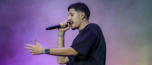 Rapper RIN Renato performt live