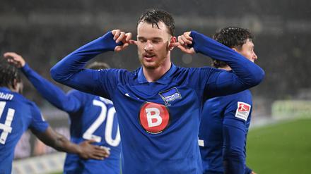 Ungewöhnlicher Jubel? Oder einfach zu laut? Pascal Klemens erzielte gegen Hannover 96 sein erstes Tor im Profifußball.