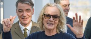 Jil Sander kommt zu der Ausstellung „Jil Sander“ im Museum für Angewandte Kunst.