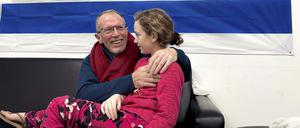 Auf diesem von der israelischen Armee zur Verfügung gestellten Foto trifft Emily Hand, ihren Vater.