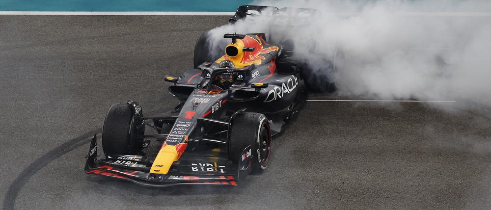 Ehrenrunde des Weltmeisters. Verstappen war in dieser Saison eine Klasse für sich.