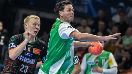Berlins Hans Lindberg (r.) traf gegen Hamburg neun Mal.