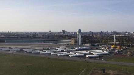 Könnte das Tempelhofer Feld doch noch bebaut werden?