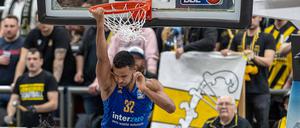 An Weltmeister Johannes Thiemann liegt es nicht, dass Alba Berlin momentan so große Probleme hat.