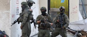 Einsatzgebiet Gazastadt. Israelische Soldaten auf der Suche nach Hamas-Terroristen.