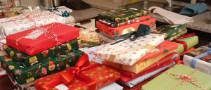 Die Bücher-Geschenkaktion in der Schöneberger „Bücheroase“ für die Vorweihnachtszeit.