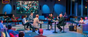 So aufwendig bleibt es nicht: „Thadeusz und die Beobachter“ im RBB-Fernsehstudio