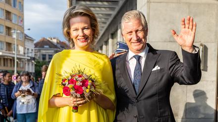 Von Brüssel nach Berlin. Dieses Foto zeigt Königin Mathilde und König Philippe vor dem Besuch eines Konzerts in der belgischen Hauptstadt im Sommer. 