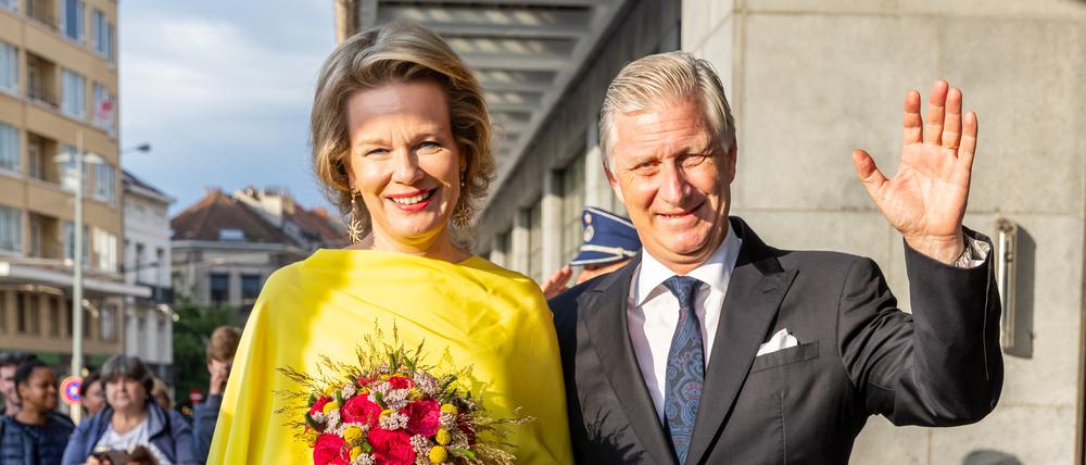 Von Brüssel nach Berlin. Dieses Foto zeigt Königin Mathilde und König Philippe vor dem Besuch eines Konzerts in der belgischen Hauptstadt im Sommer.