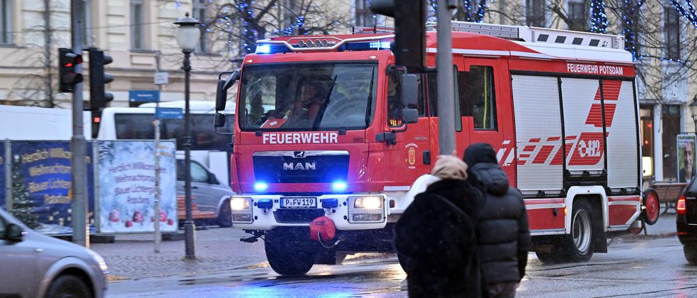 Feuerwehr auf dem Weg zum Einsatz (Symbolbild)