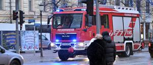 Feuerwehr Potsdam im Einsatz nach einem Brand am Schlaatz (Symboldbild)