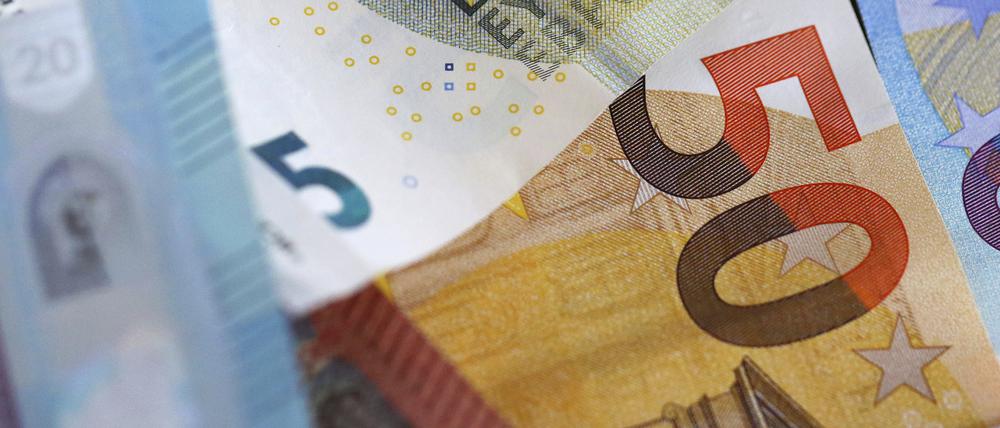Symbolfoto zum Thema Geld und Inflation.
