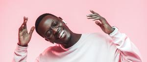 Eines der Dinge, für die Tagesspiegel-Redakteure gerne mehr Geld ausgeben: Stylische „Earbuds“-Kopfhörer zum Einhängen.