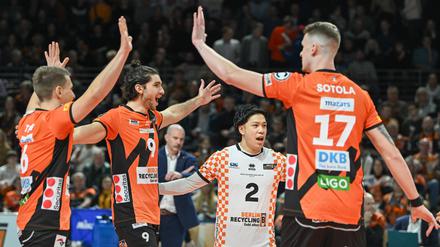 Auch in dieser Saison wollen die Volleys Meistertitel und Pokal holen. 