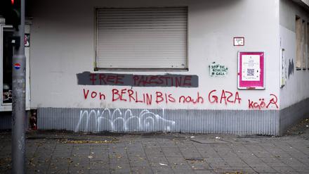 Die Sonnenallee, das Zentrum des arabischen Berlins, war seit dem tödlichen Terror der Hamas in Israel am 7. Oktober und dem Krieg von Israel in Gaza Schauplatz mehrerer pro-palästinensischer Demonstrationen. 