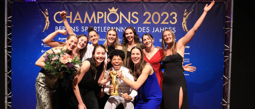 Albas Basketballerinnen wurden zur Mannschaft des Jahres bei den Frauen gewählt.