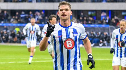 Florian Niederlechner durfte gegen Elversberg mehr als nur einmal jubeln.