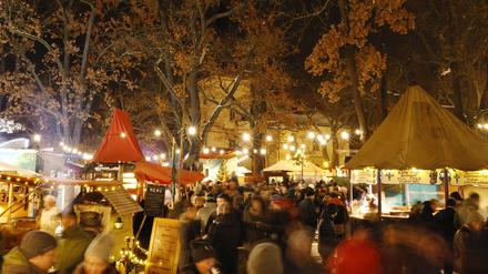 Am Weberplatz gab es Feuertänze und Musik aus alter Zeit.