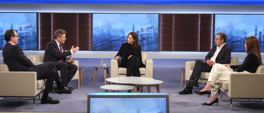 16 Jahre lang moderierte Anne Will die Sendung. Das Finale begleiteten 3,35 Millionen Zuschauerinnen und Zuschauer. 
