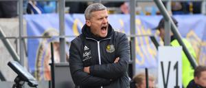 Nun geht es gegen Frankfurt. Trainer Rüdiger Ziehl will mit Saarbrücken in die nächste Runde.
