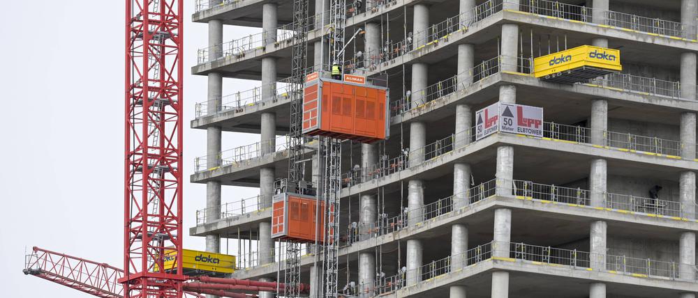 Eine Baustelle am Elbtower in Hamburg (Symbolbild). 