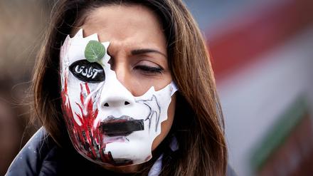 Die Nichtregierungsorganisation Iran Human Rights (IHR) erklärt, dass im vergangenen Jahr mindestens 31 Frauen im Iran hingerichtet worden seien.