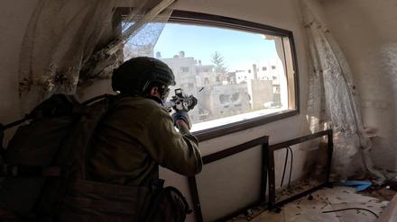 Ein israelischer Soldat im Gazastreifen.