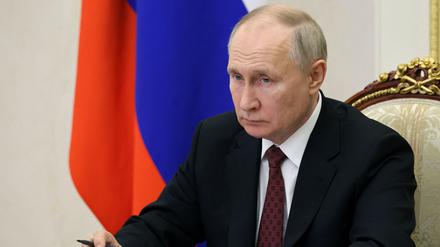 Der russische Präsident Putin bei einer Videokonferenz im Kreml.