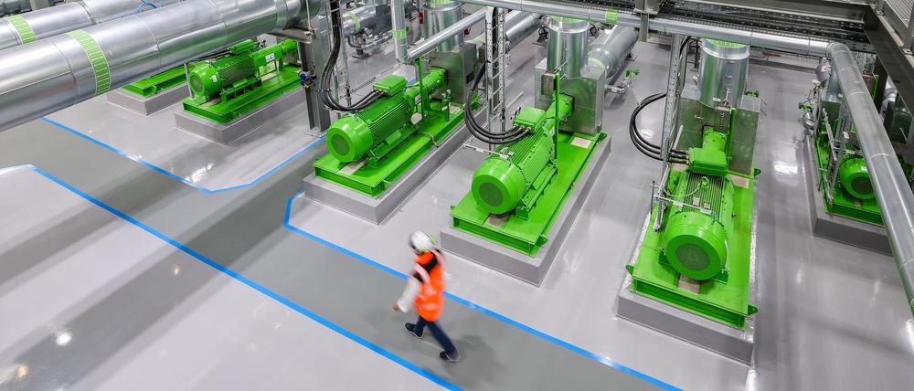 Deutschlands erstes zertifizierte Wasserstoffkraftwerk ging im Oktober in Leipzig in Betrieb. Zwei Gasturbinen mit jeweils 62,5 Megawatt elektrischer Leistung sind für die Verbrennung von Wasserstoff geeignet. 