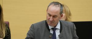 Hubert Aiwanger, stellvertretender Ministerpräsident in Bayern, hatte als Jugendlicher ein antisemitisches Flugblatt verfasst. Die „Süddeutsche Zeitung“ hatte darüber berichtet.