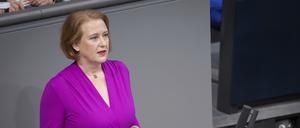 Bundesfamilienministerin Lisa Paus (Gruene) Mitte November im Deutschen Bundestag in Berlin