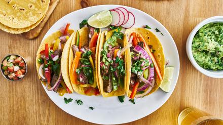 Tacos sind typisch für die mexikanische Küche - nicht nur am Tag der Toten. 