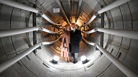 Stippvisite im Tunnel: Auch die Berliner Kabeldiagonale von 50Hertz, eine unterirdisch verlaufende Höchstspannungsleitung, stand auf dem Programm.