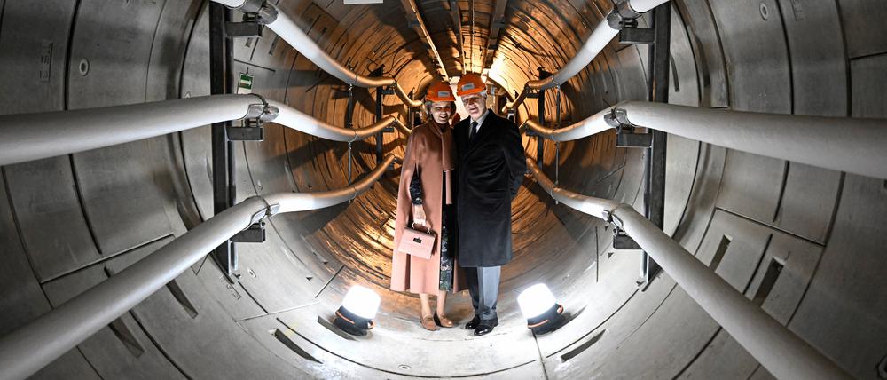 Stippvisite im Tunnel: Auch die Berliner Kabeldiagonale von 50Hertz, eine unterirdisch verlaufende Höchstspannungsleitung, stand auf dem Programm.