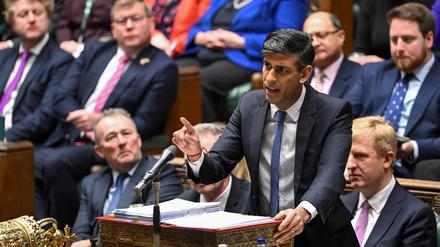 Londons Premier Rishi Sunak im britischen Parlament.