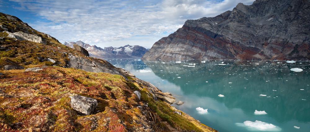 Landschaft am Knud-Rasmussen-Gletscher in Ostgrönland.